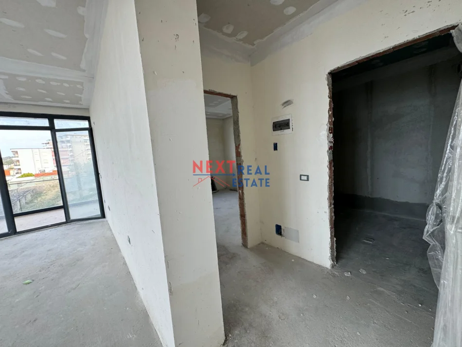 Vlore, shitet apartament 1+1+Ballkon , 76 m² 137.682 € (UJE I FTOHTE)
