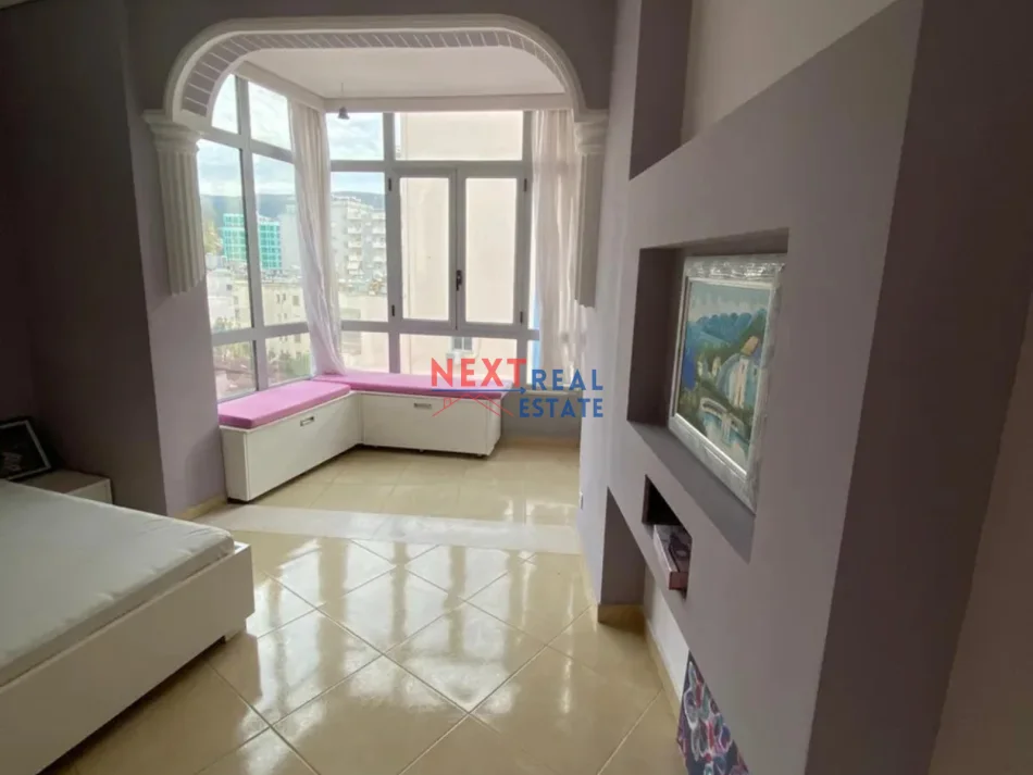 Vlore, jepet me qera apartament 2+1+Ballkon , 96 m² 350 € (SHKOLLA ALI DEMI VLORE)