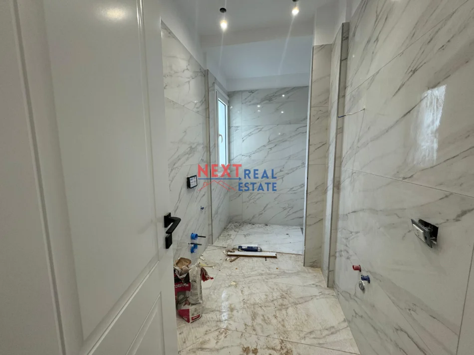 REZERVO PRONEN VETEM ME 500€! Vlore, shitet apartament 1+1+Ballkon , 82 m² 145.000 € (LUNGOMARE)