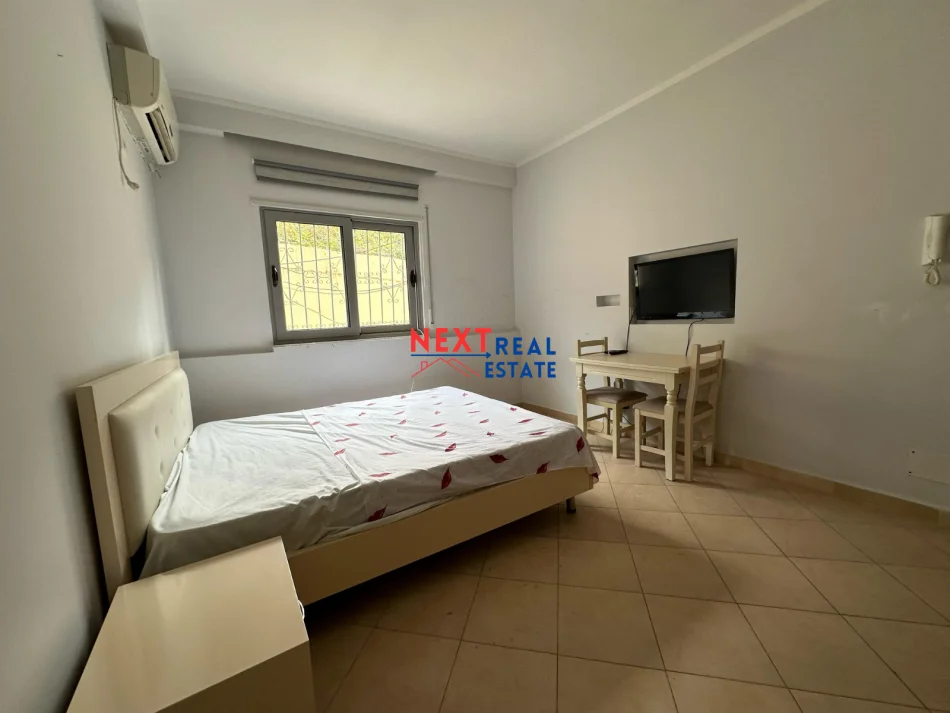 SHITET STUDIO NE LUNGOMARE, VLORE