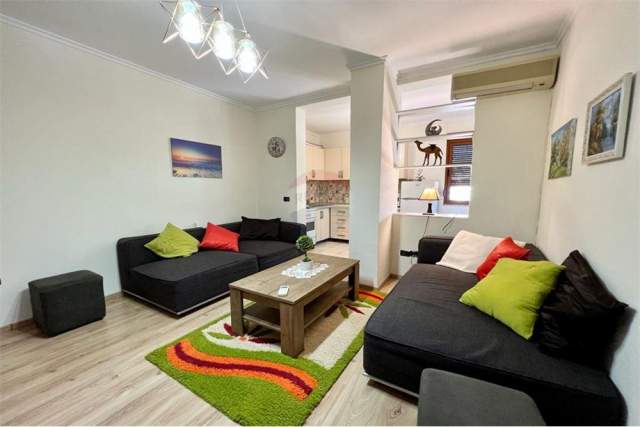 Tirane, jepet me qera apartament 1+1+BLK Kati 6, 70 m² 400 Euro (Margarita Tutulani)