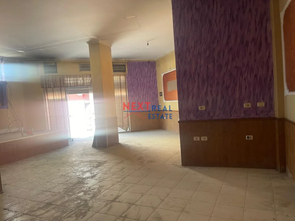 Vlore, shitet dyqan Kati 0, 85 m² 115.000 € (VLORE)