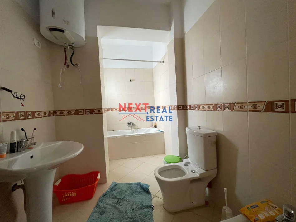 Vlore, jepet me qera apartament 2+1+Ballkon , 113 m² 450 € 