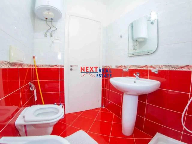 Lungomare, jepet me qera apartament 1+1+BLK Kati 4, 60 m² 300 Euro (Prane Marina Bay)