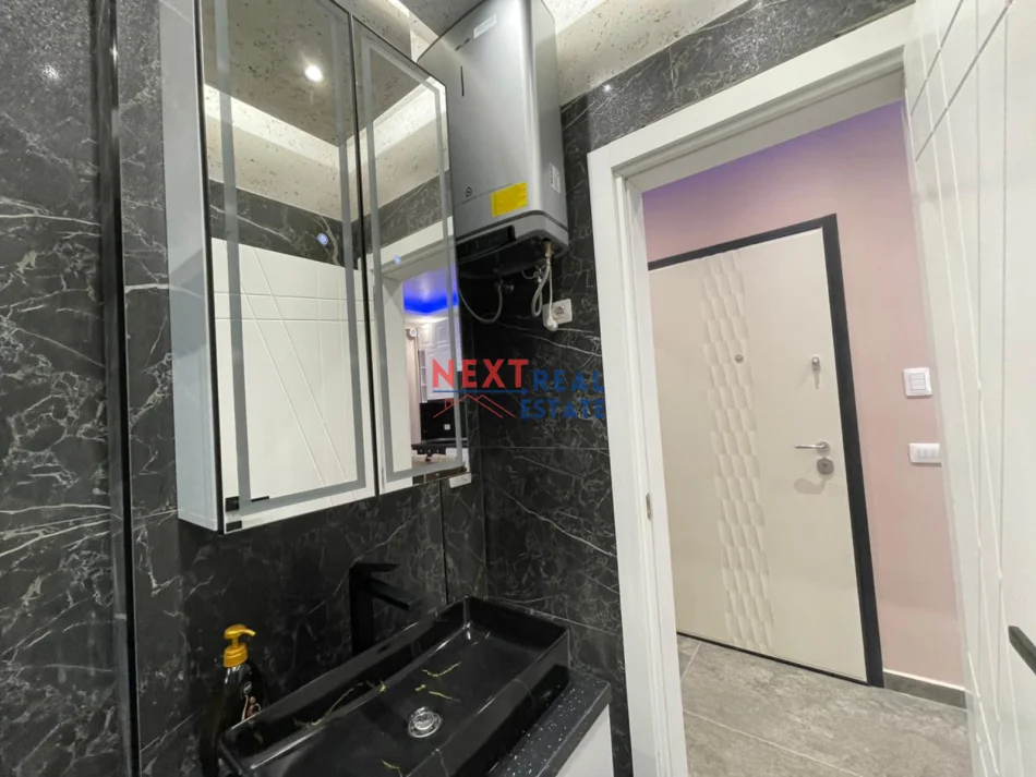 Vlore, jepet me qera apartament 1+1+Ballkon , 500 € (UJE IU FTOHTE)