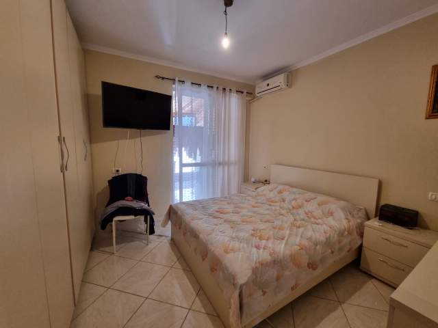 Tirane, jepet me qera apartament 2+1+A+BLK Kati 2, 135 m² 600  (Rruga Medar Shtylla)