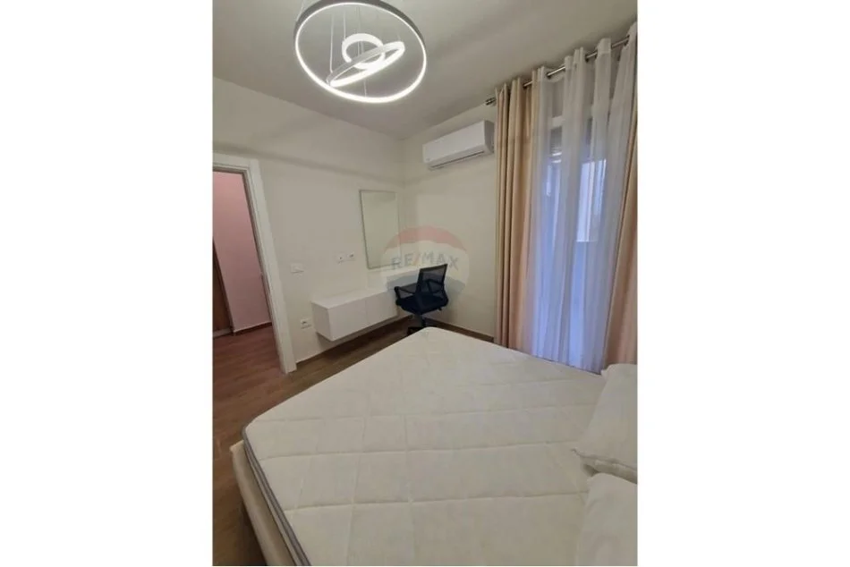 Tirane, shitet apartament 1+1+Aneks+Ballkon Kati 4, 70 m² 124.900 € (Tirana Golden Park)