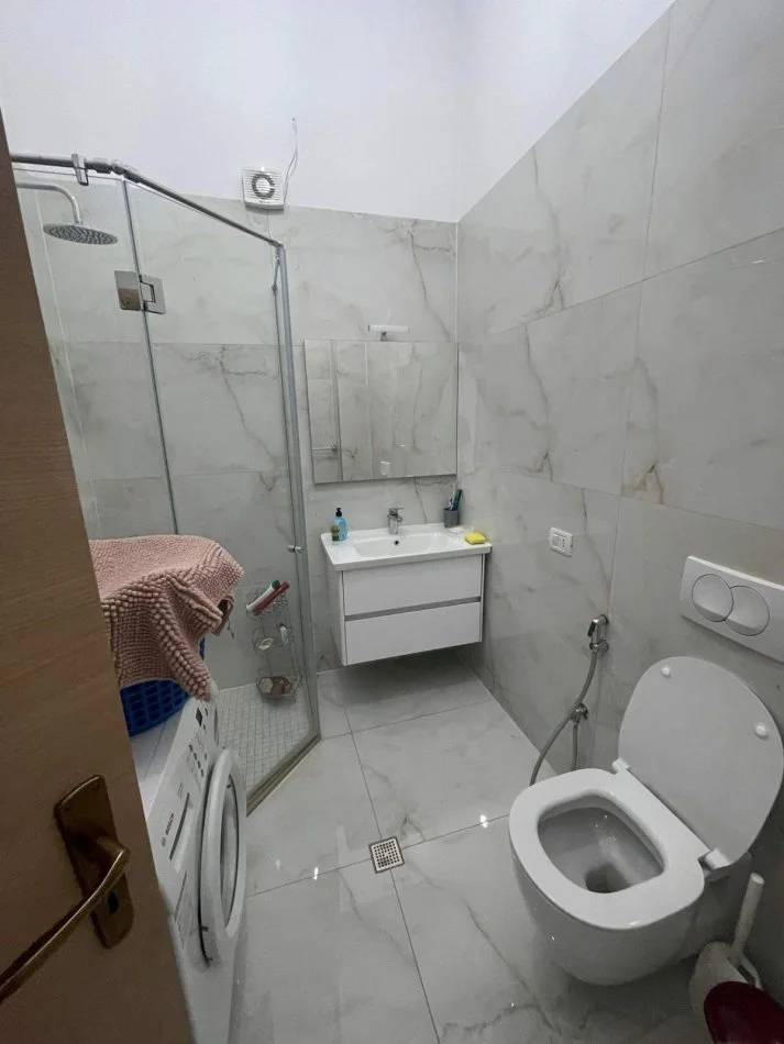 Durres, shitet apartament 1+1+Ballkon Kati 4, 70 m² 78.000 € (Mali Robit Golem)