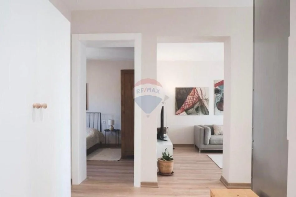 Tirane, jepet me qera apartament 1+1 Kati 4, 60 m² 650 € (Rruga Fortuzi)