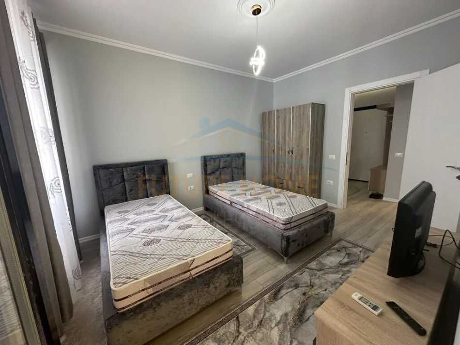 Tirane, jepet me qera apartament 2+1+2+PARKIM , Kati 6, 103 m² 650 € (GRAND GALLERY , Yzberisht)