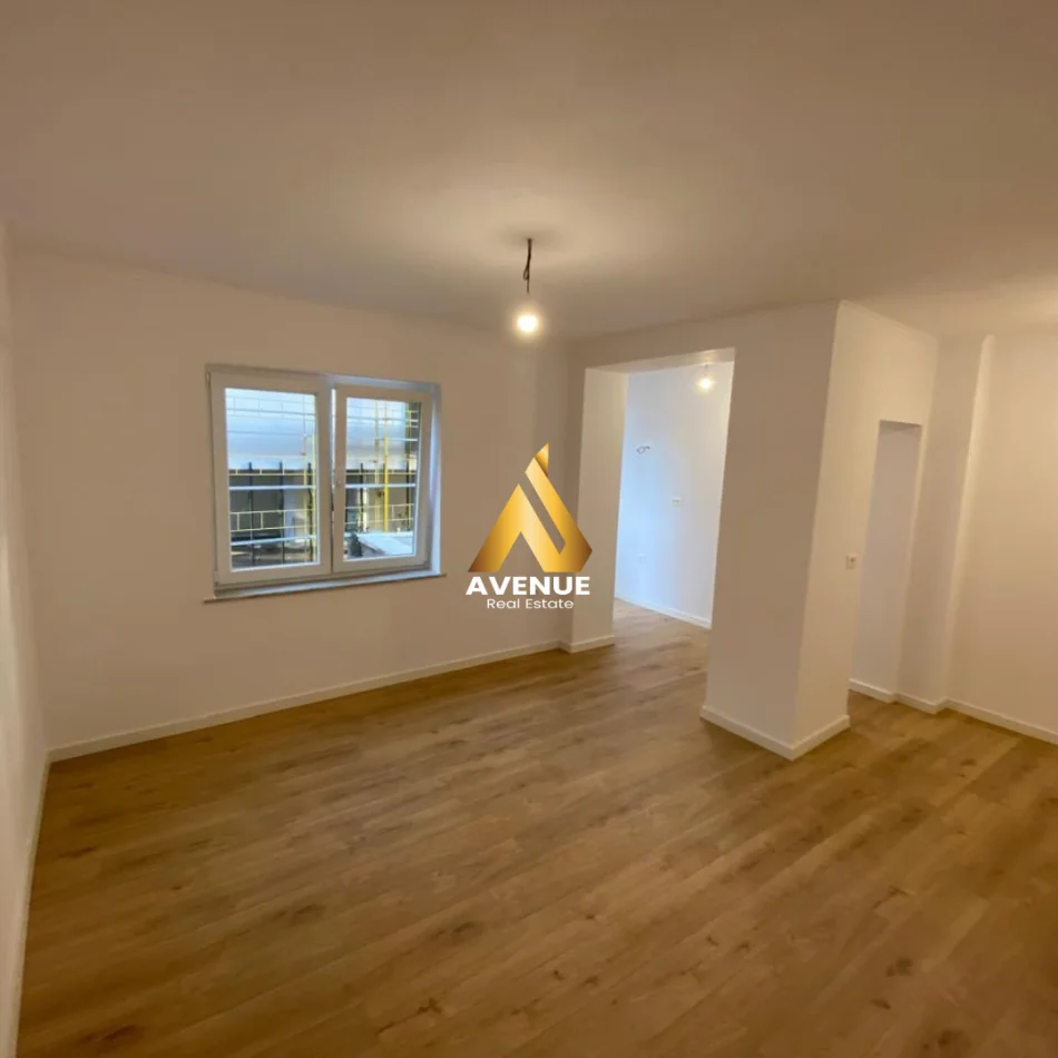 Tirane, shitet apartament 2+1+Ballkon Kati 2, 85 m² 185.000 € (rruga e durresit)