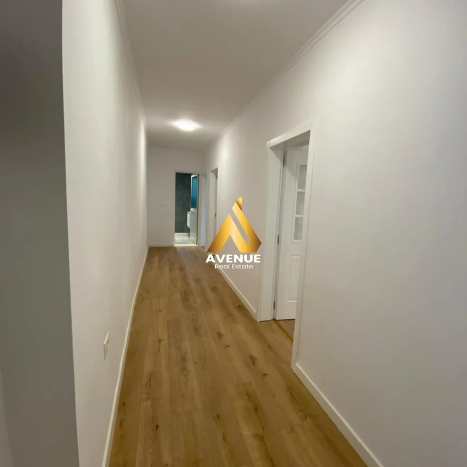 Tirane, shitet apartament 2+1+Ballkon Kati 2, 85 m² 185.000 € (rruga e durresit)