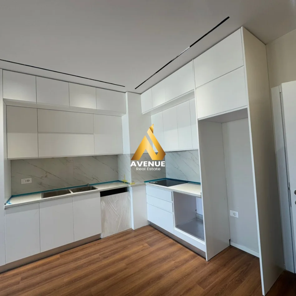 Tirane, jepet me qera apartament Kati 5, 100 m² 600 € (rruga e dibres)