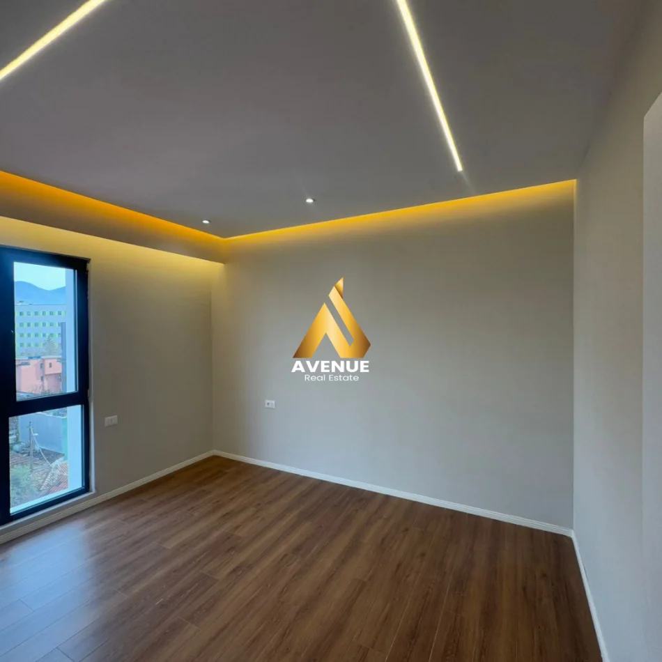 Tirane, jepet me qera apartament Kati 5, 100 m² 600 € (rruga e dibres)