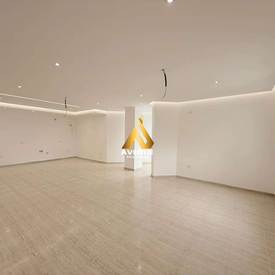 Tirane, jepet me qera apartament 2+1+Ballkon Kati 6, 190 m² 1700 € (rruga e elbasanit)