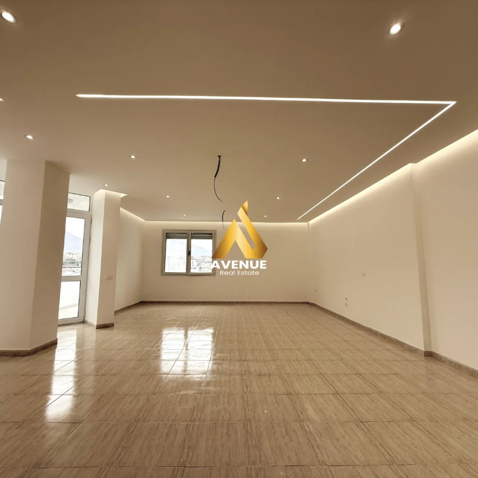 Tirane, jepet me qera apartament 2+1+Ballkon Kati 6, 190 m² 1700 € (rruga e elbasanit)