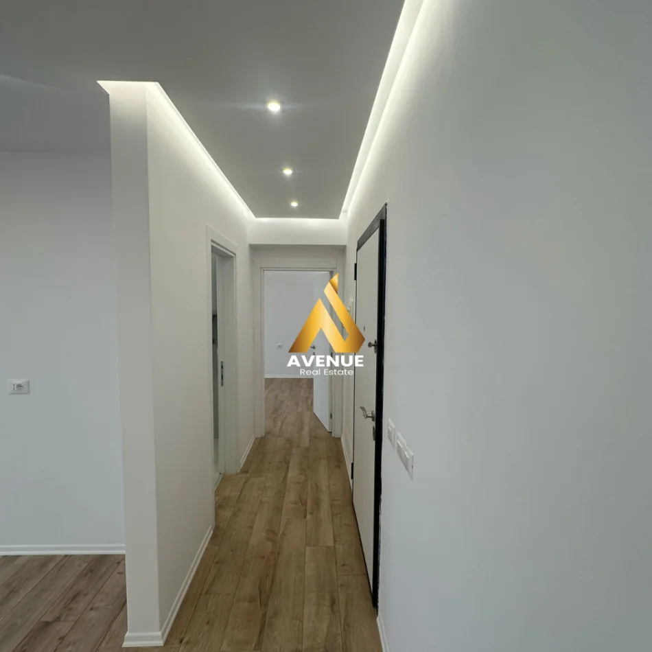 Tirane, shitet apartament 1+1+Ballkon Kati 4, 65 m² 144.000 € (kodra e diellit)