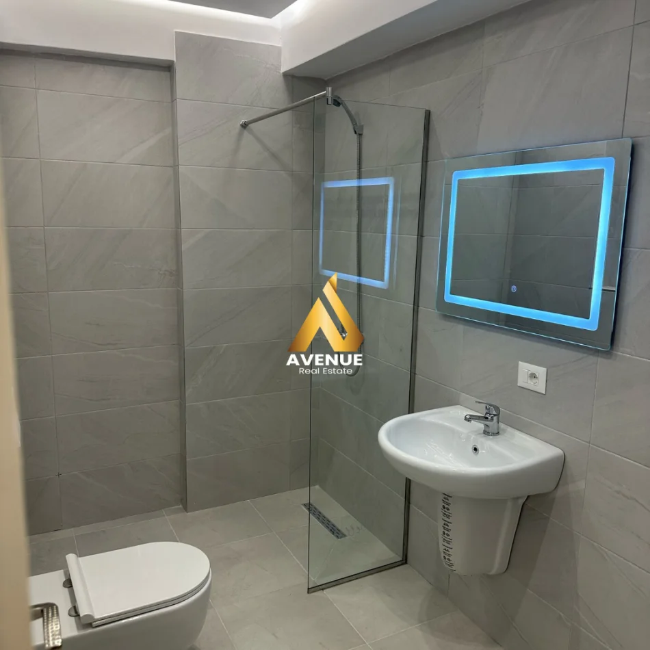 Tirane, shitet apartament 1+1+Ballkon Kati 4, 65 m² 144.000 € (kodra e diellit)