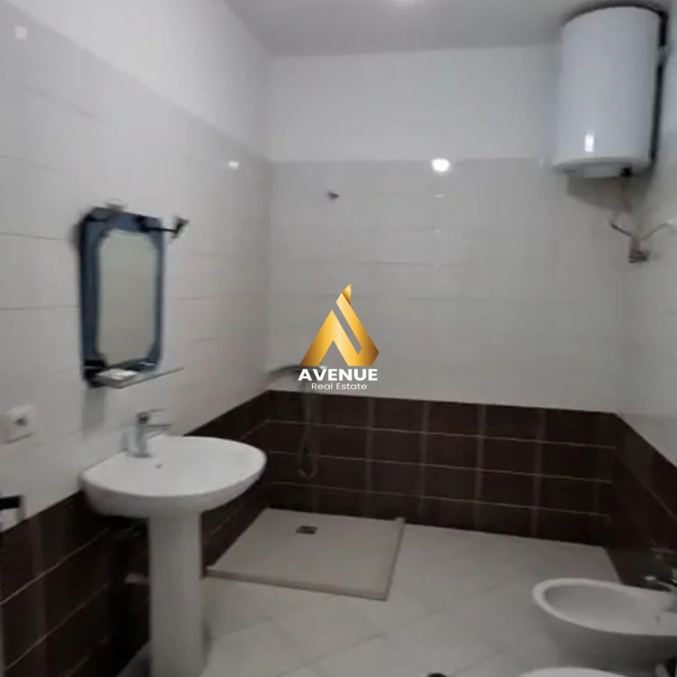 Tirane, shitet apartament 2+1+Ballkon Kati 5, 97 m² 140.000 € (besim alla)