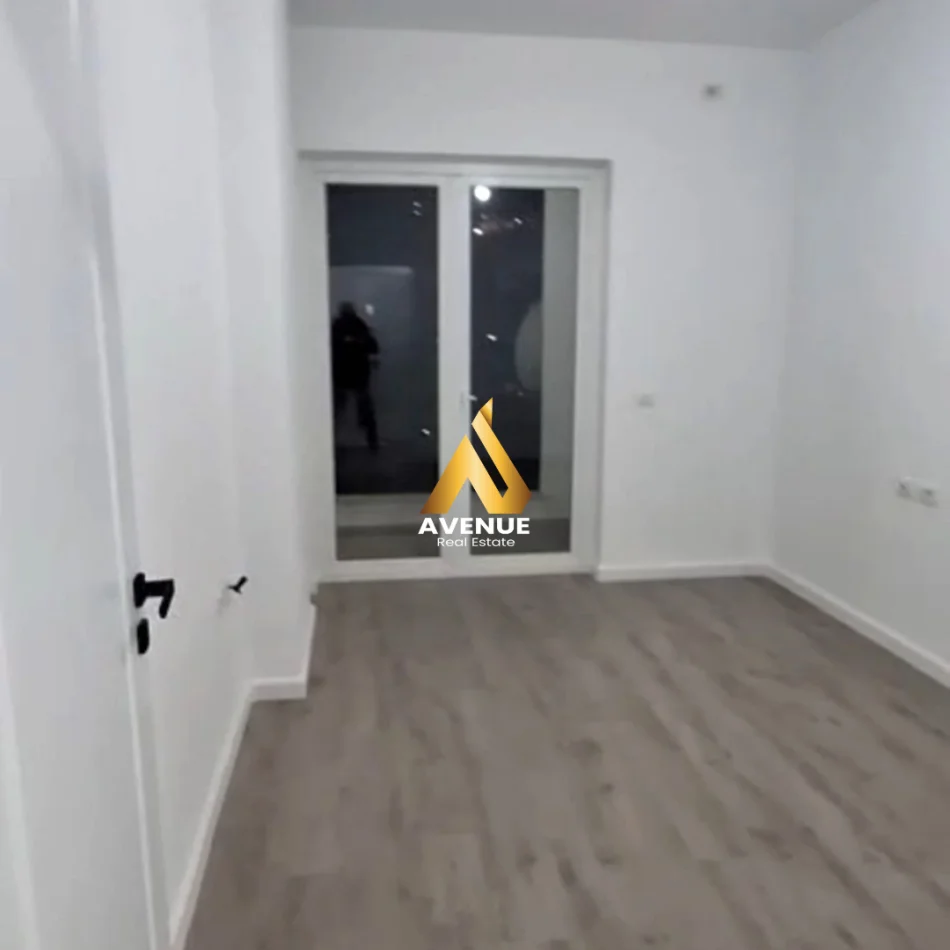 Tirane, shitet apartament 2+1+Ballkon Kati 5, 97 m² 140.000 € (besim alla)