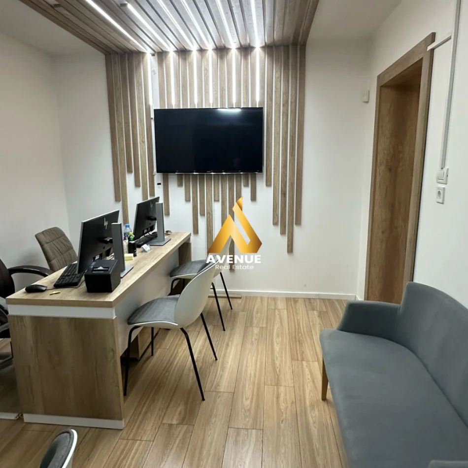 Tirane, jepet me qera dyqan Kati 0, 15 m² 190 € (SHESHI WILSON)