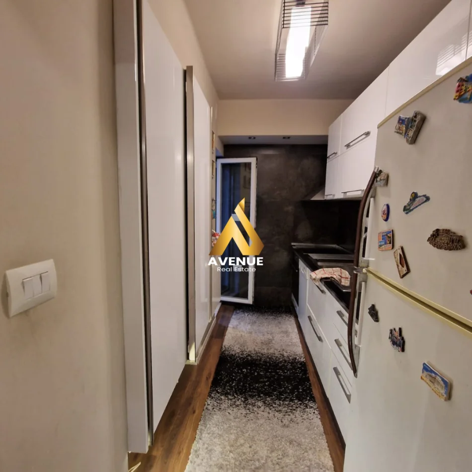 Tirane, jepet me qera apartament 2+1+Ballkon Kati 3, 90 m² 700 € (irfan tomini)