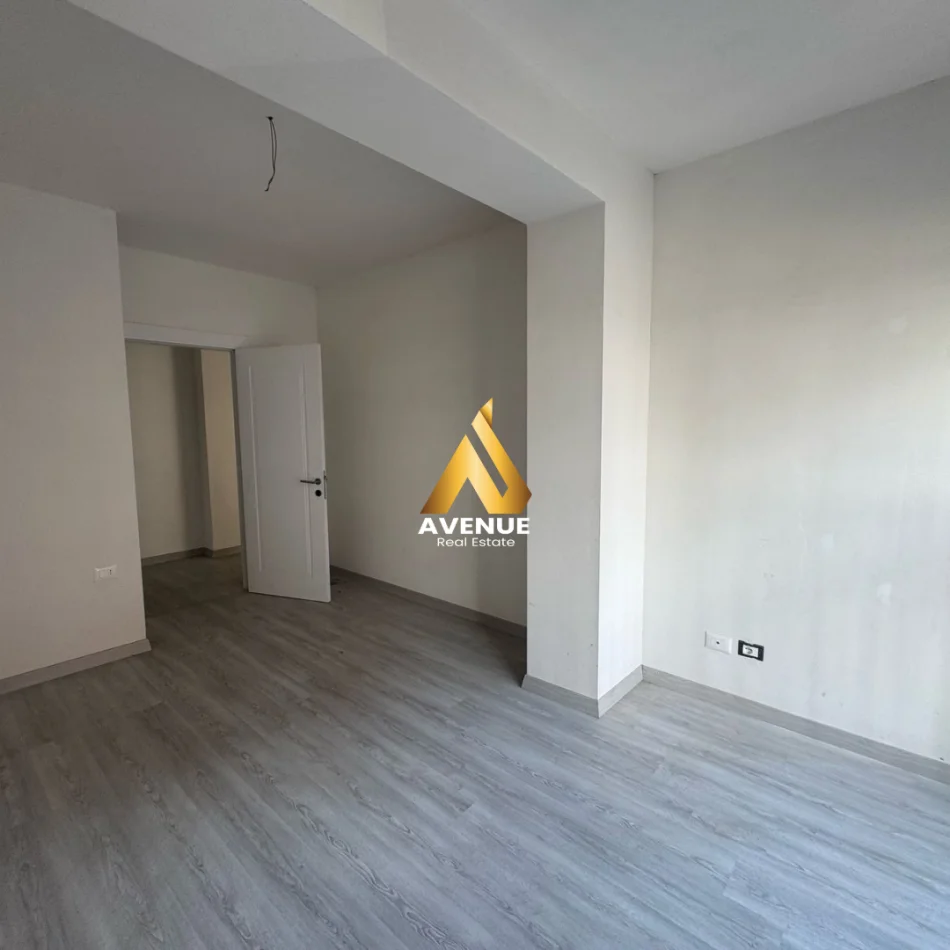 Tirane, shitet apartament 3+1+Ballkon Kati 2, 147 m² 257.000 € (filip jano)