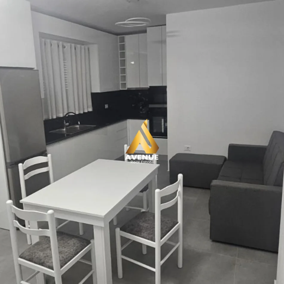 Tirane, jepet me qera apartament 1+1+Ballkon Kati 4, 60 m² 400 € (hamdi pepo)
