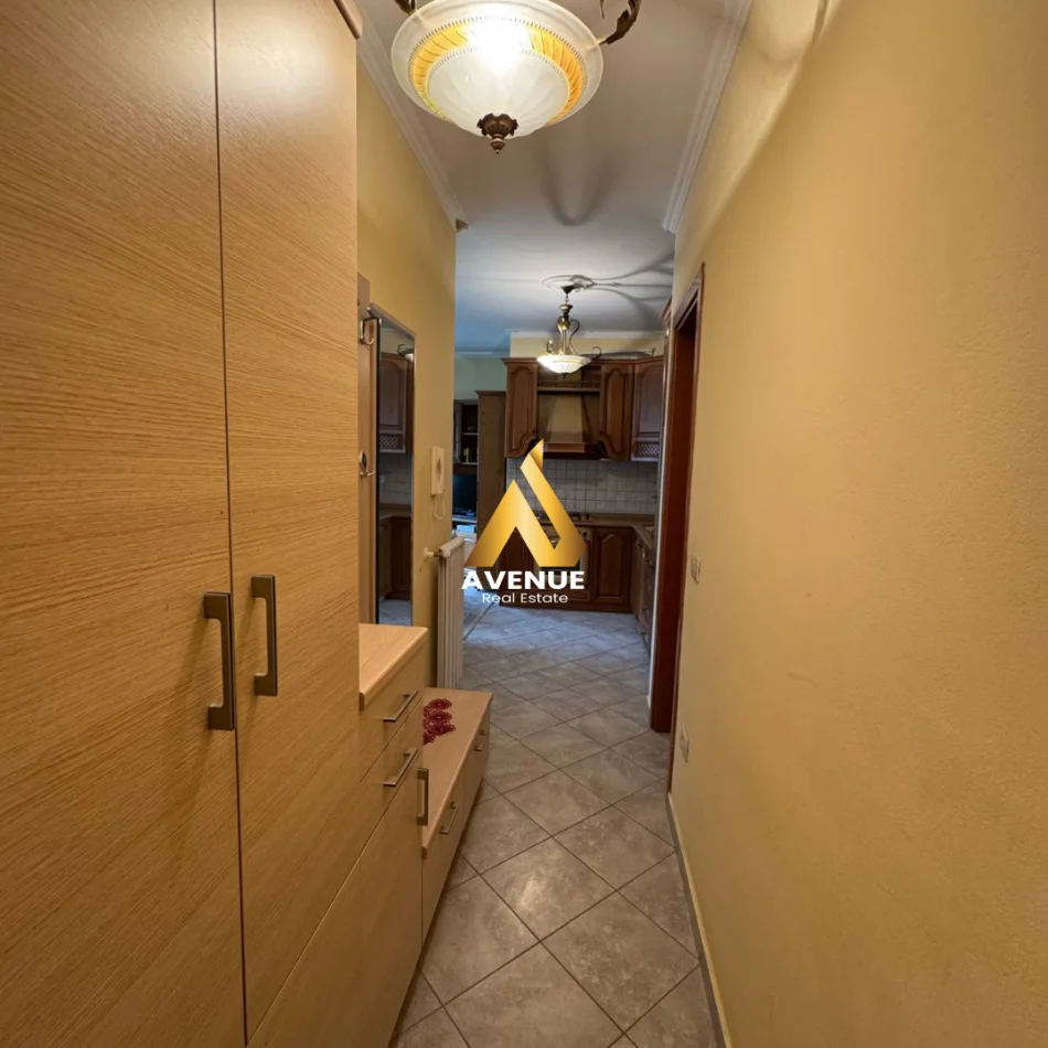 Tirane, jepet me qera apartament 1+1+Ballkon Kati 6, 70 m² 1.000 € (RRUGA ELBASANIT)