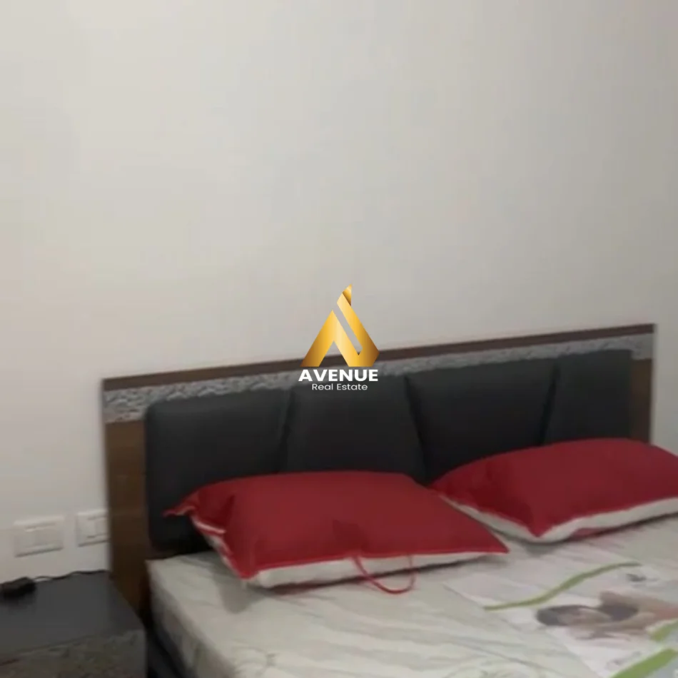 Tirane, jepet me qera apartament 1+1+Ballkon Kati 3, 65 m² 600 € (myslym shyri)