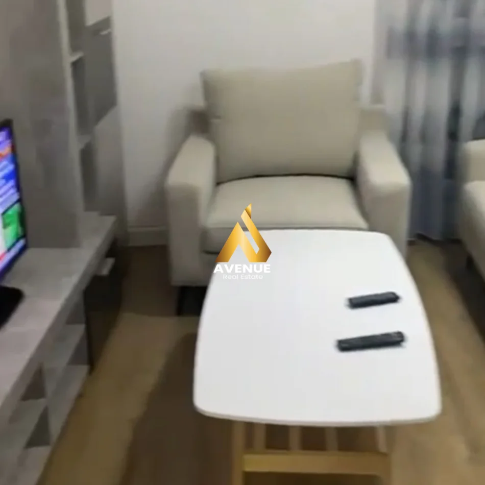 Tirane, jepet me qera apartament 1+1+Ballkon Kati 3, 65 m² 600 € (myslym shyri)