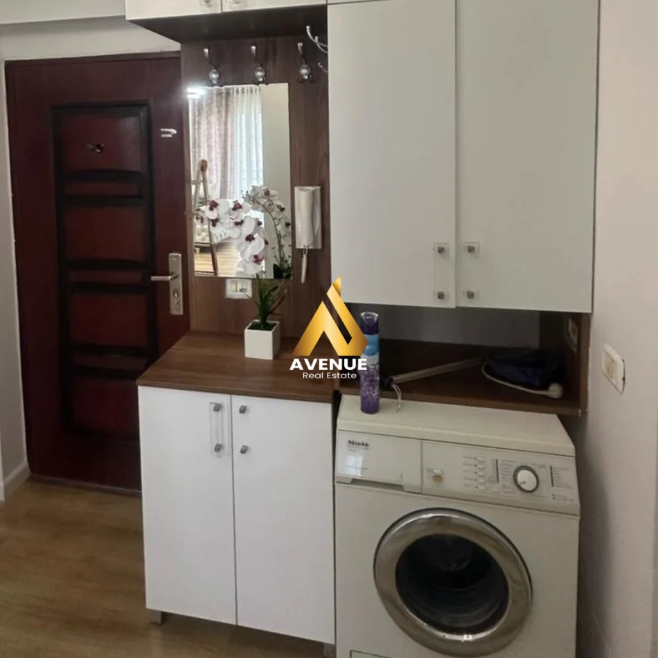 Tirane, shitet apartament 1+1+Ballkon Kati 5, 65 m² 95.000 € (misto mame)