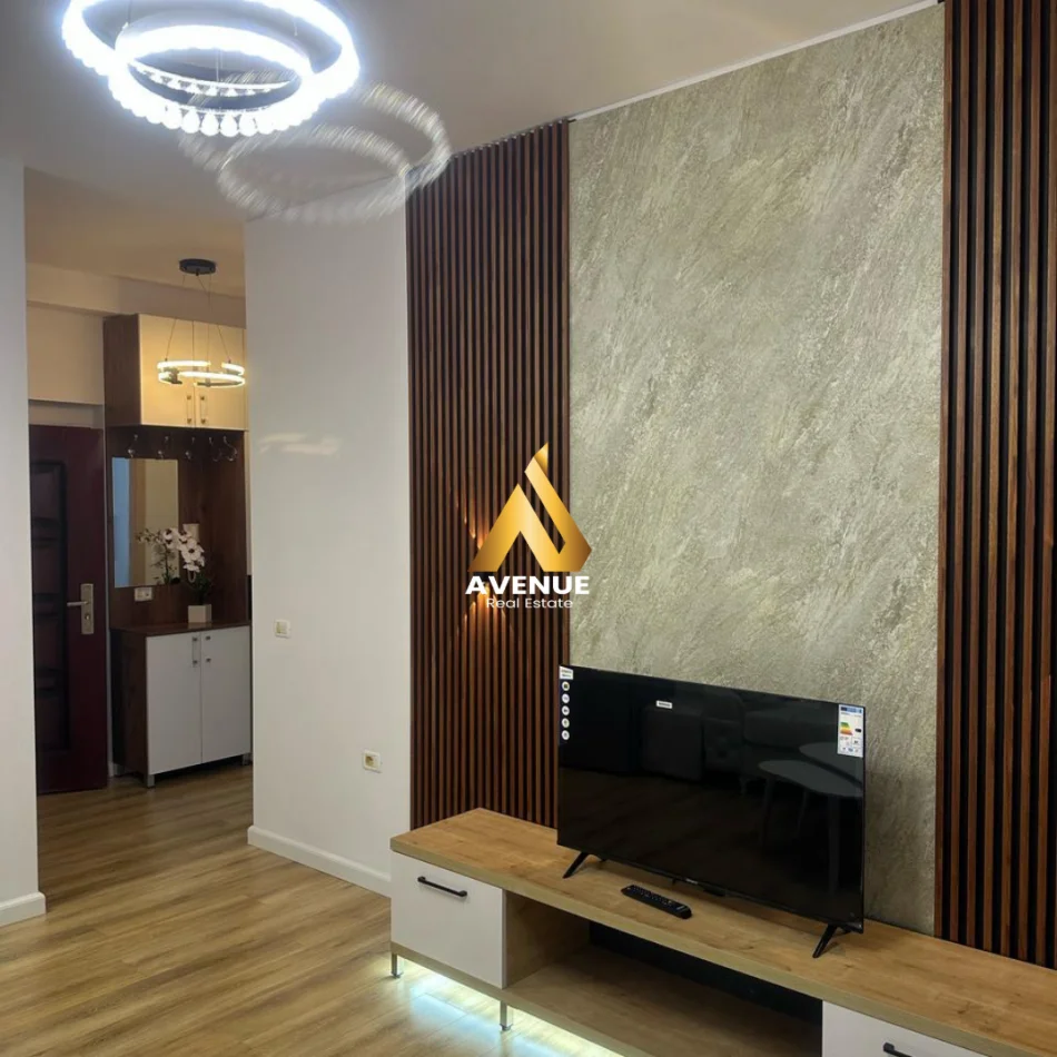 Tirane, shitet apartament 1+1+Ballkon Kati 5, 65 m² 95.000 € (misto mame)