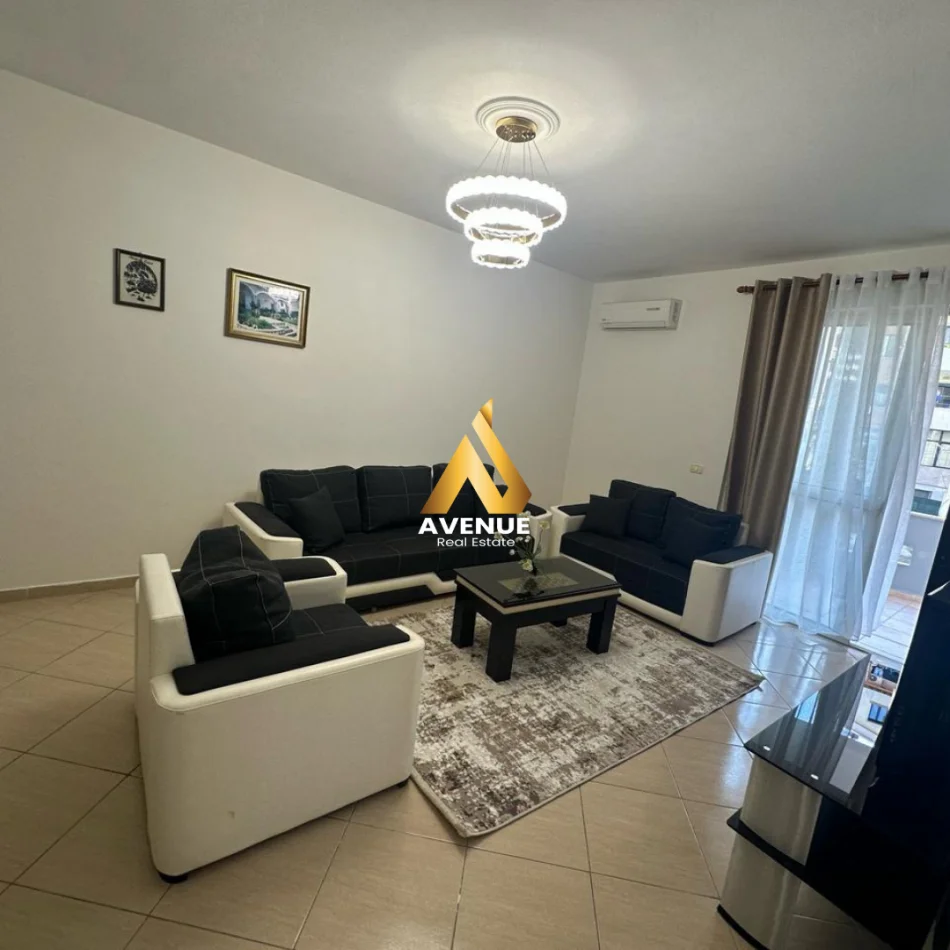 Tirane, jepet me qera apartament 1+1+Ballkon Kati 2, 80 m² 500 € (frang bardhi)