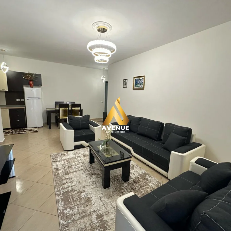 Tirane, jepet me qera apartament 1+1+Ballkon Kati 2, 80 m² 500 € (frang bardhi)