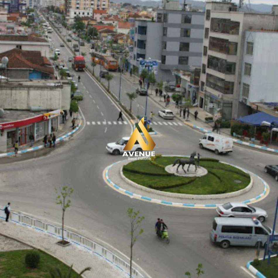 Tirane, shitet apartament 2+1+Ballkon Kati 5, 100 m² 70.000 € (bulevardi blu kamez)