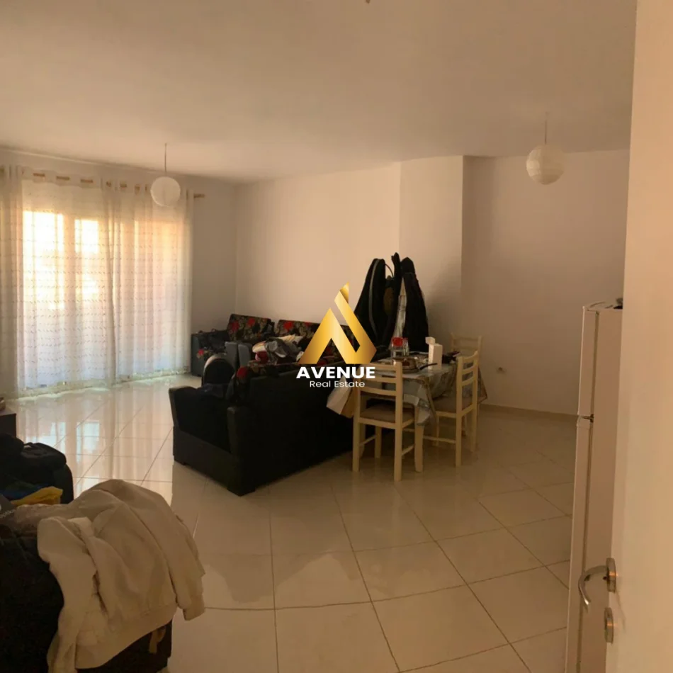 Tirane, shitet apartament 1+1+Ballkon Kati 3, 84 m² 109.000 € (konferenca e pezes)