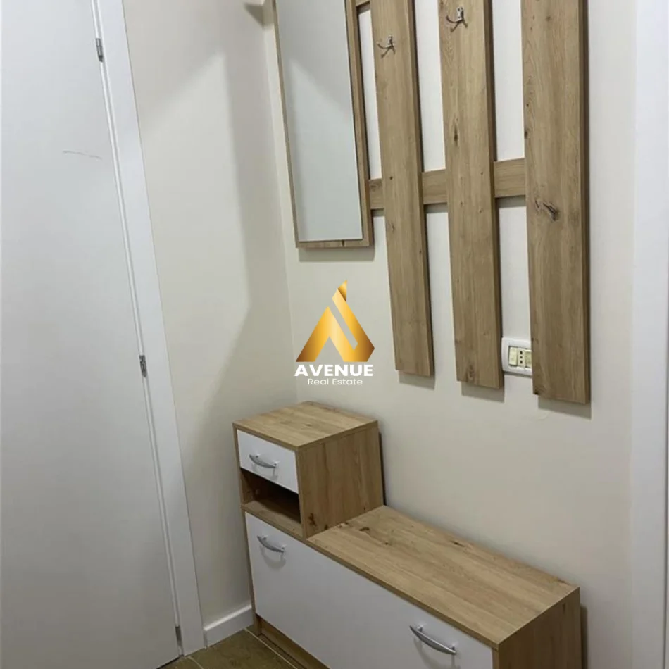 Tirane, jepet me qera apartament 1+1+Ballkon Kati 1, 70 m² 450 € (restorant durresi)