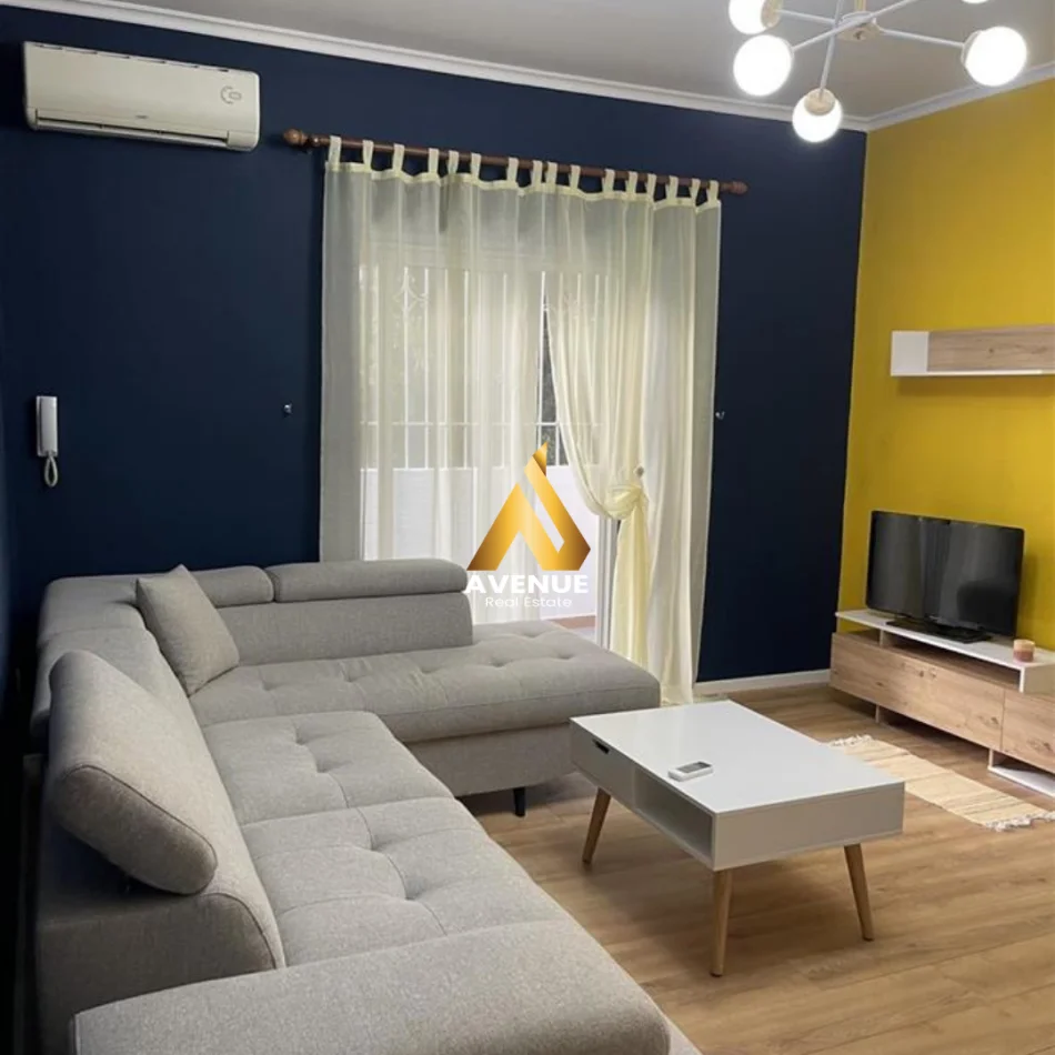 Tirane, jepet me qera apartament 1+1+Ballkon Kati 1, 70 m² 450 € (restorant durresi)