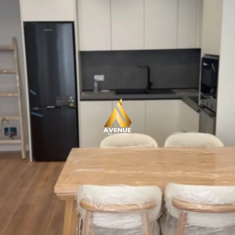 Tirane, shitet apartament 1+1+Ballkon Kati 8, 69 m² 90.000 € (KAMEZ)