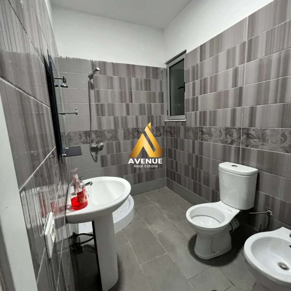 Tirane, shitet apartament 2+1+Ballkon Kati 6, 110 m² 1.150.000 € (BULEVARDI BLU KAMEZ)