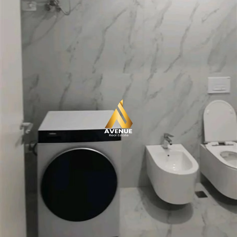 Tirane, jepet me qera apartament 1+1+Ballkon Kati 5, 65 m² 450 € (pasho hysa)