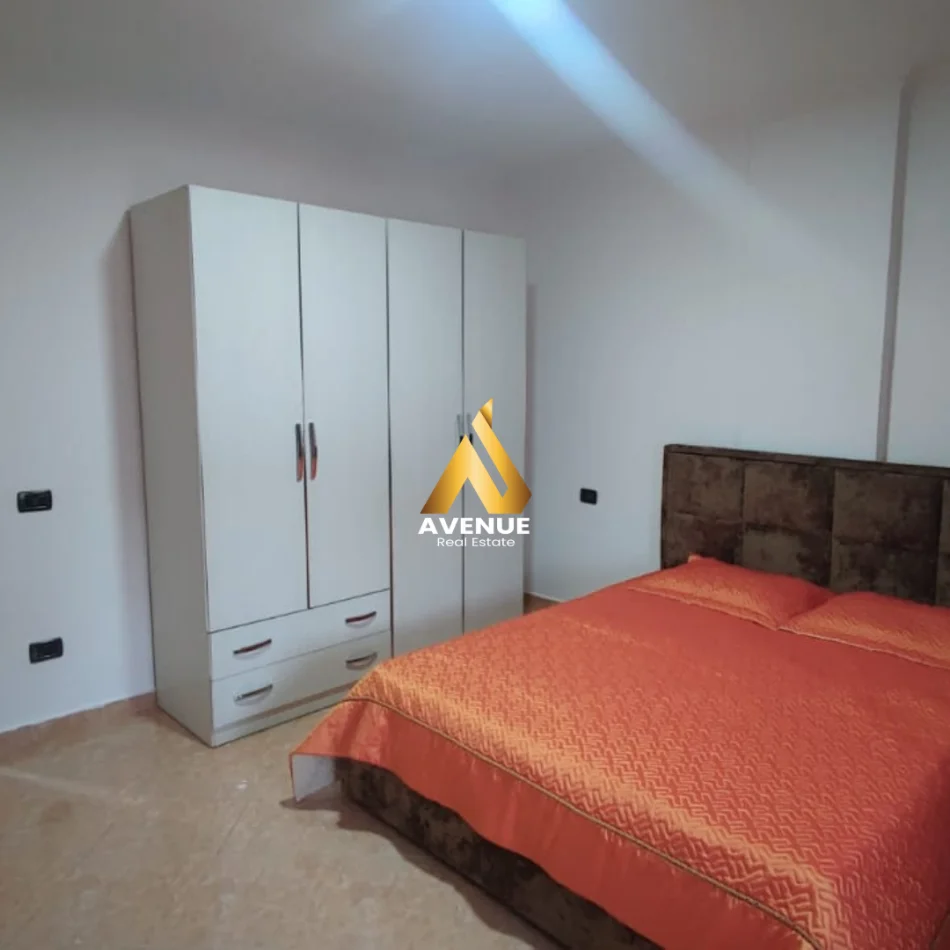 Tirane, jepet me qera apartament 2+1+Ballkon Kati 4, 85 m² 450 € (astir)