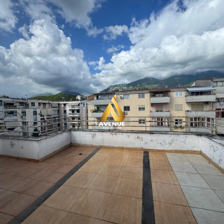 Tirane, shitet apartament 3+1+Ballkon Kati 7, 243 m² 218.700 € (muhamed deliu)