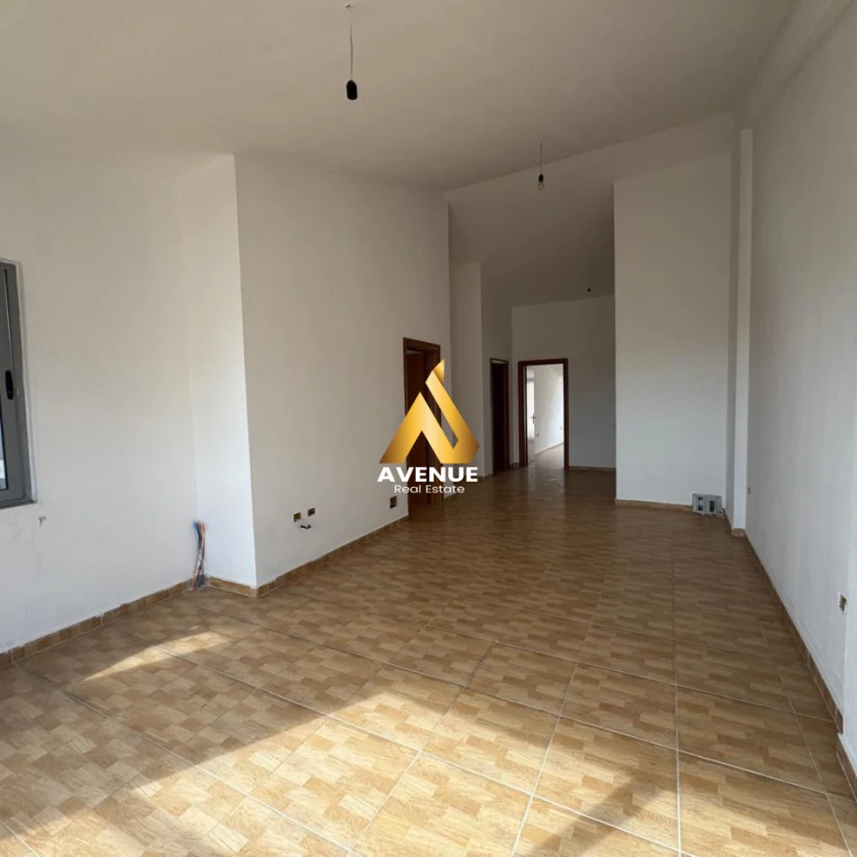 Tirane, shitet apartament 3+1+Ballkon Kati 7, 243 m² 218.700 € (muhamed deliu)