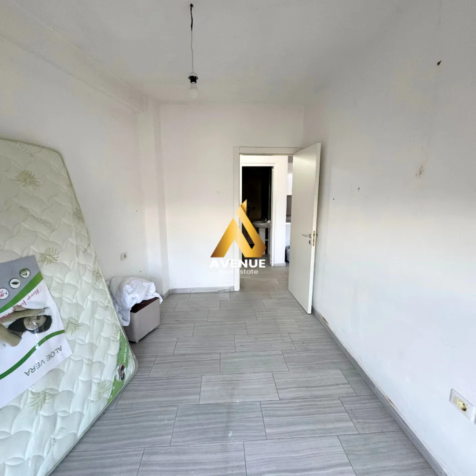 Tirane, shitet apartament 1+1+Ballkon Kati 9, 63 m² 91.350 € (sokrat miho)