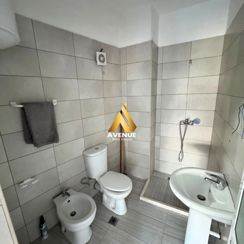Tirane, shitet apartament 1+1+Ballkon Kati 9, 63 m² 91.350 € (sokrat miho)