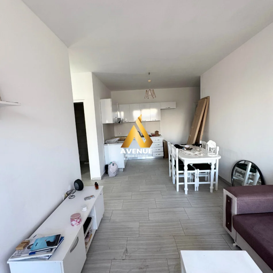 Tirane, shitet apartament 1+1+Ballkon Kati 9, 63 m² 91.350 € (sokrat miho)