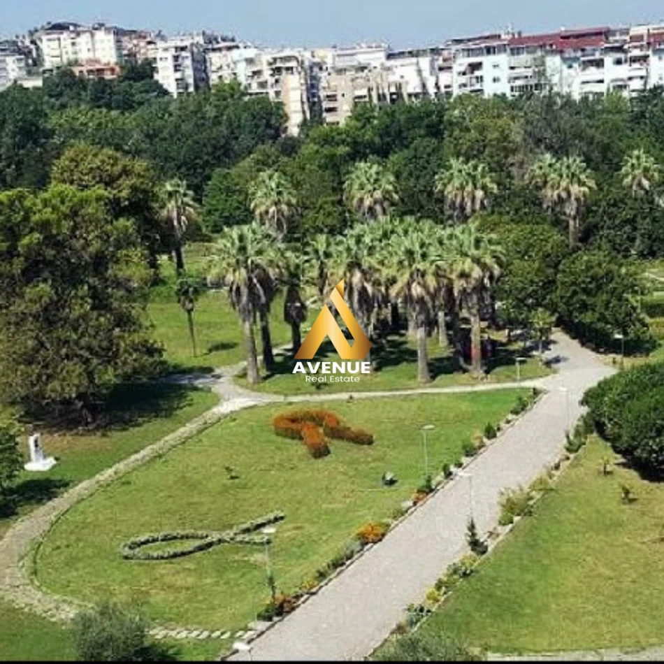 Tirane, jepet me qera dyqan Kati 0, 30 m² 350 € (kopshti botanik)