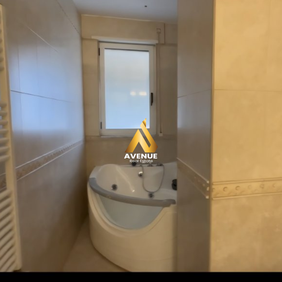 Tirane, jepet me qera apartament 2+1+Ballkon Kati 7, 100 m² 800 € (MEDAR SHTYLLA)